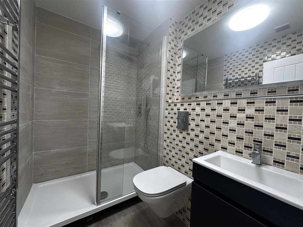 Property photo 3 of 5 Bathroom