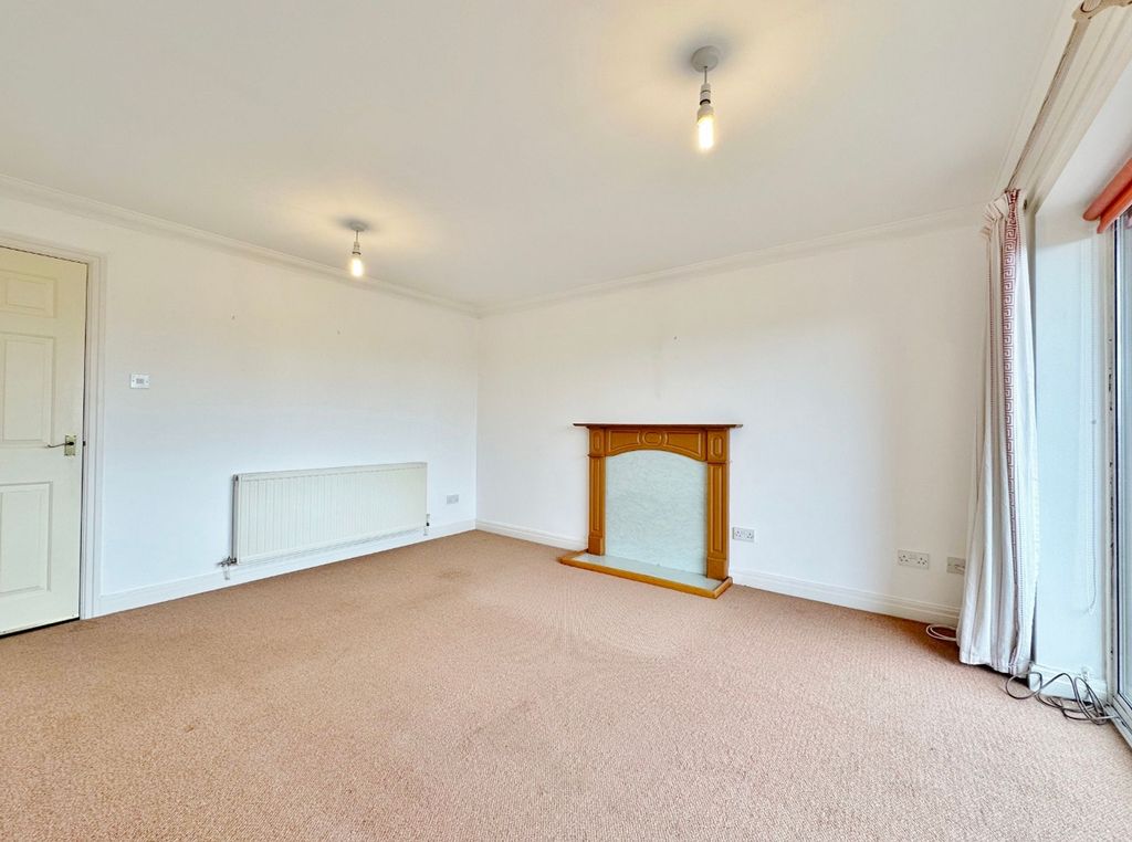 Property photo 2 of 12 Photo 2