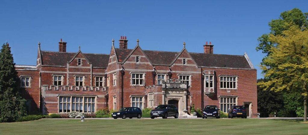 Property photo 1 of 4 Mansion House