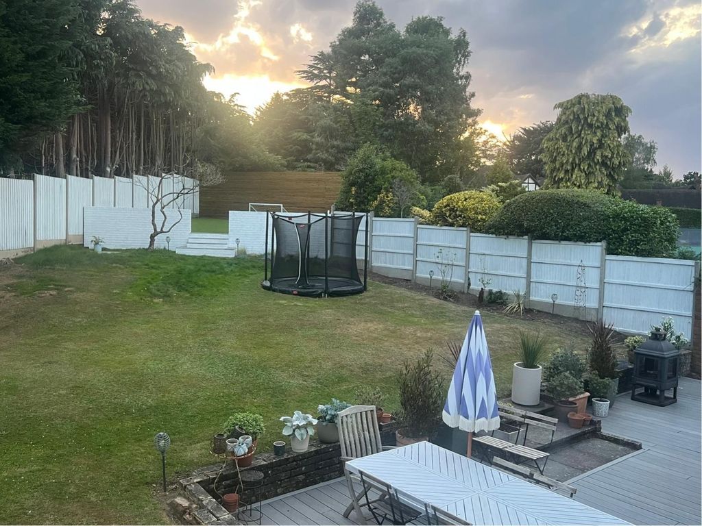 Property photo 2 of 39 Picture No. 51