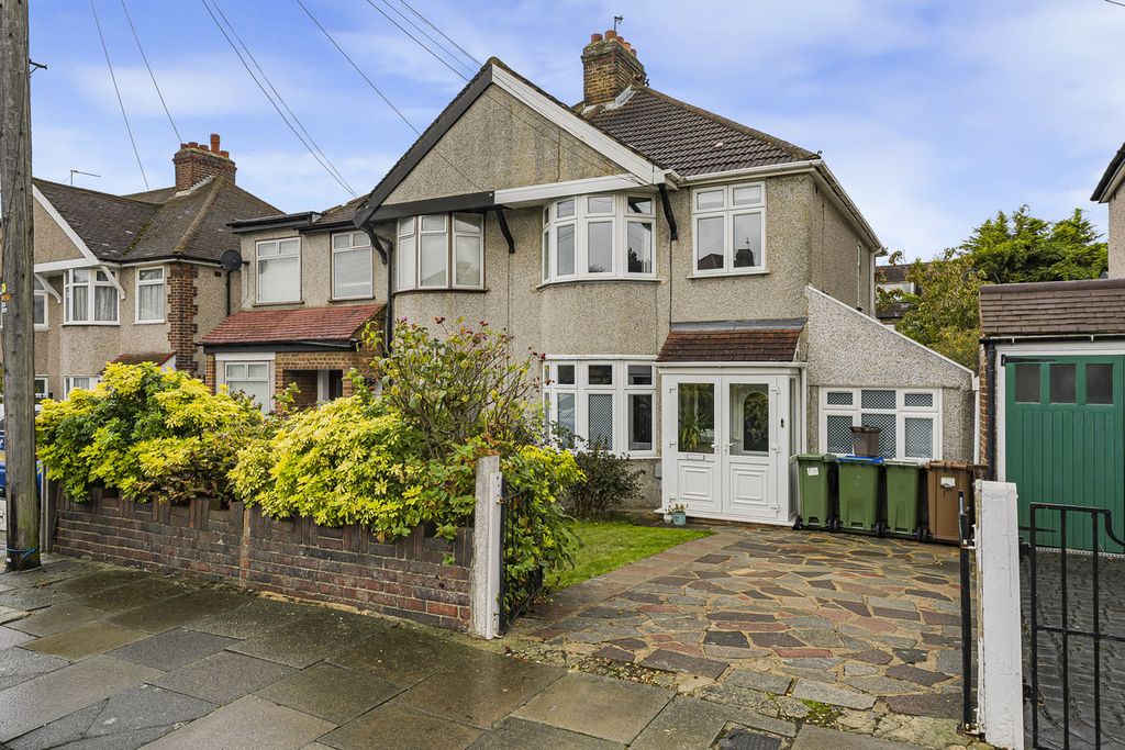 Property photo 1 of 22