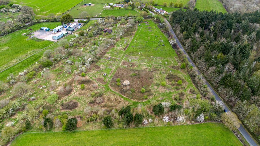 Property photo 1 of 5