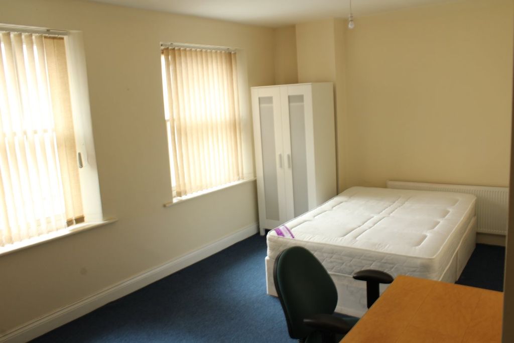Property photo 1 of 10 4 Bed Furnished Maisonette