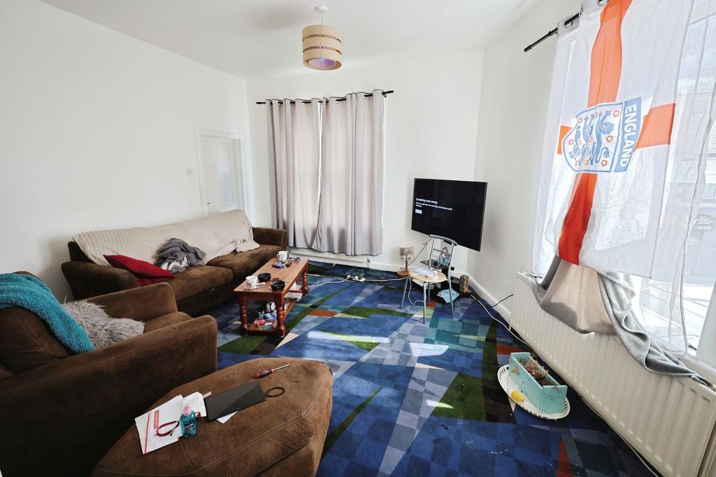 Property photo 2 of 7 Pbox-Img.Jpg