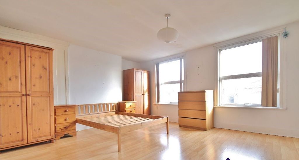 Property photo 3 of 8