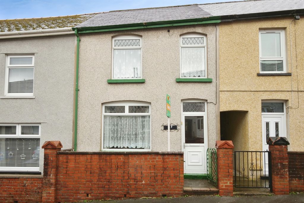 Property photo 1 of 27