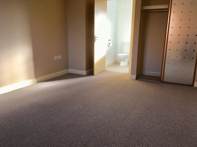 Property photo 3 of 17 Photo 1