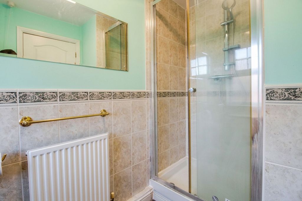 Additional image 14 of 4 bed detached house for saleJohn Newington Close, Kennington TN24