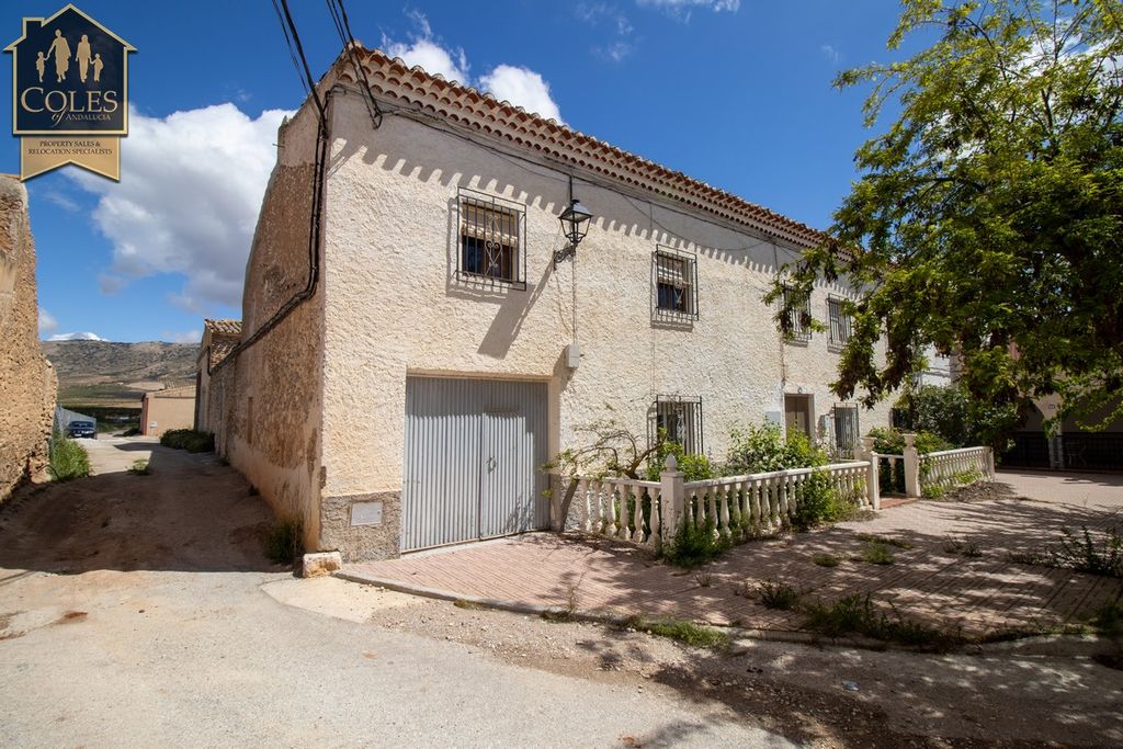 Property photo 3 of 35
