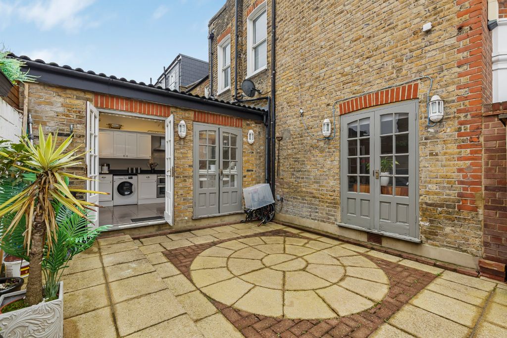 Property photo 3 of 12 Picture No. 13