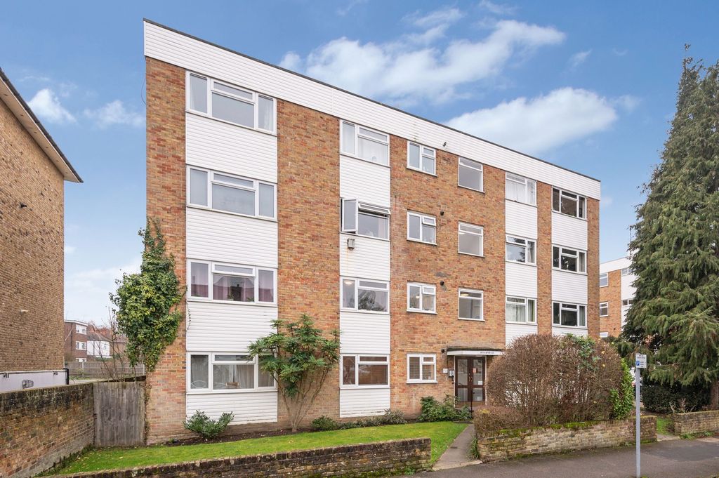 Property photo 1 of 11