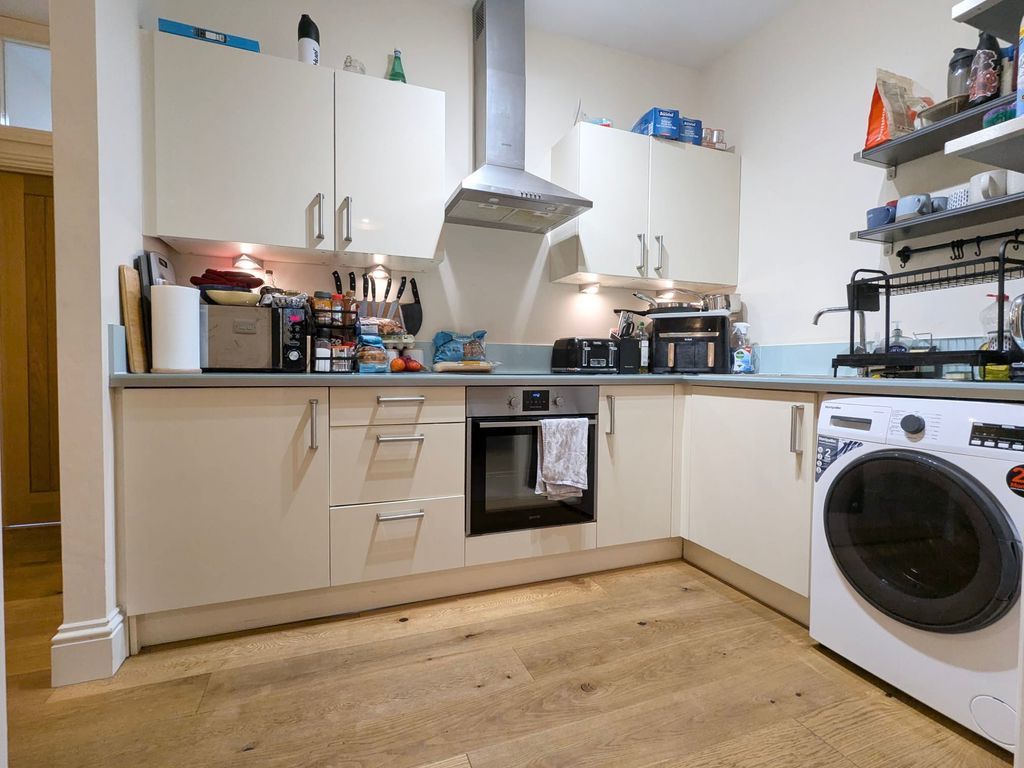 Property photo 2 of 6 Photo 5