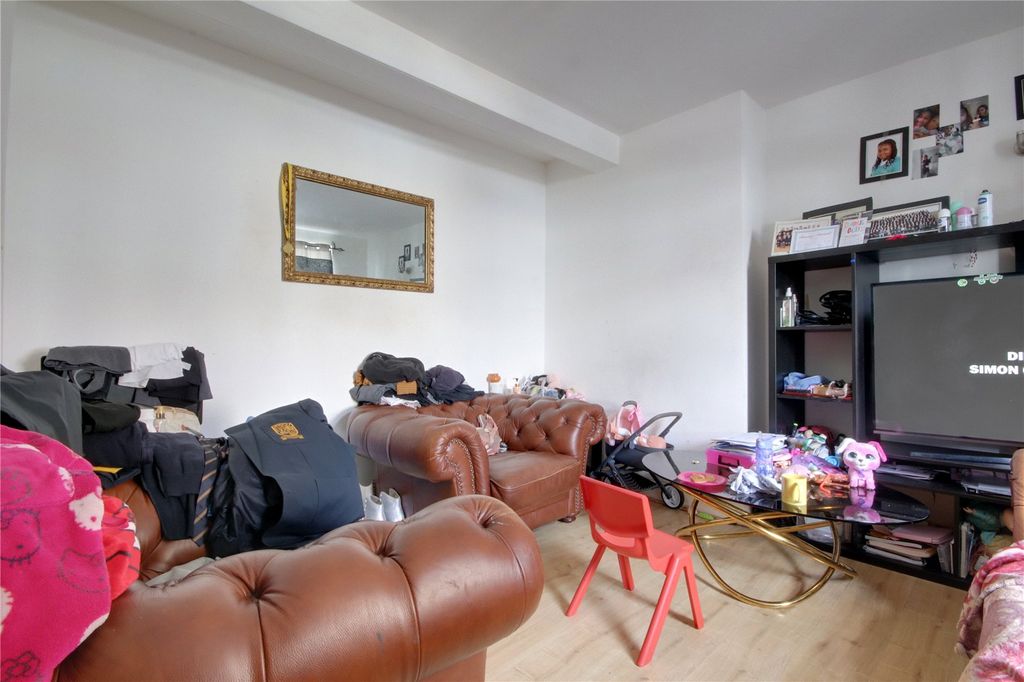 Property photo 3 of 9 Picture No. 08