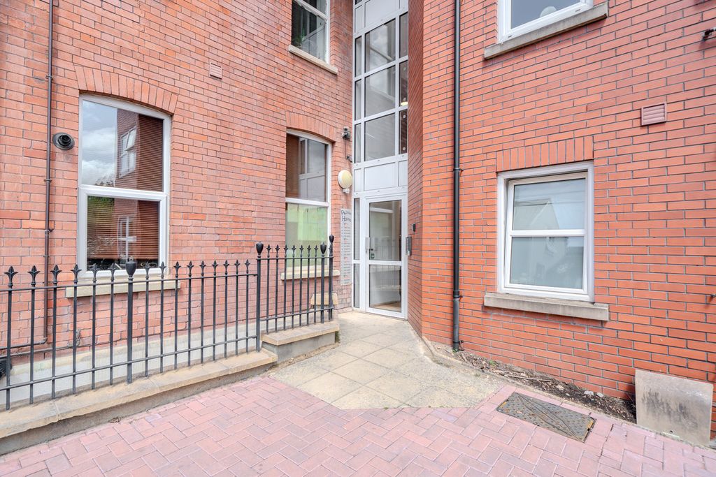 Property photo 2 of 19