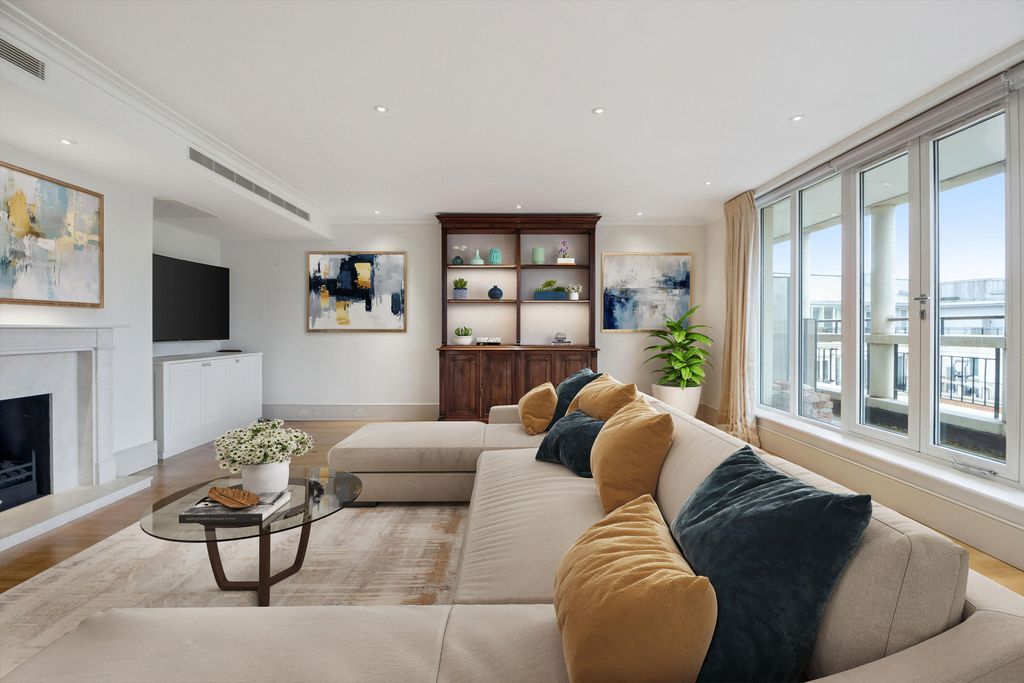 Property photo 2 of 14 Image