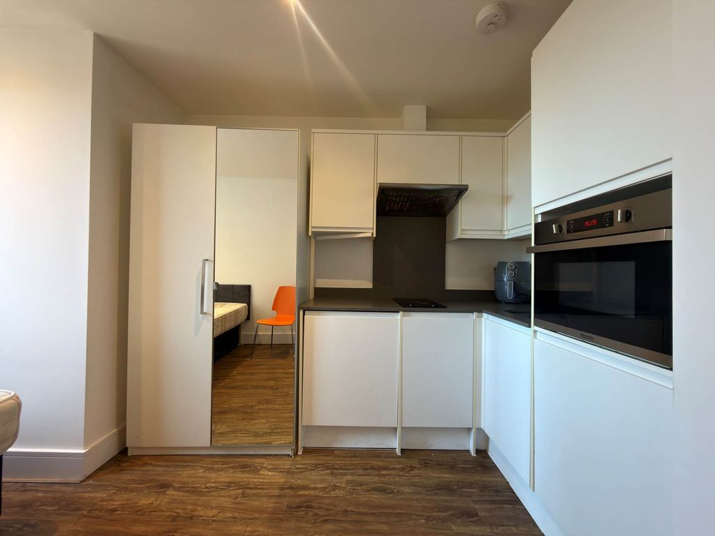 Property photo 2 of 6