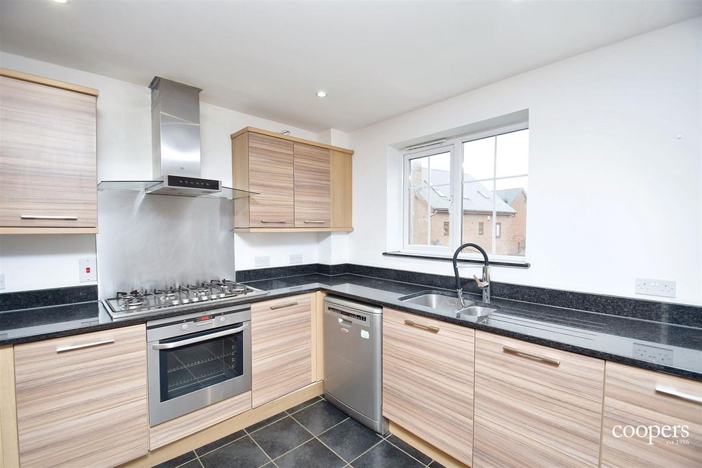 Property photo 2 of 13 Kitchen