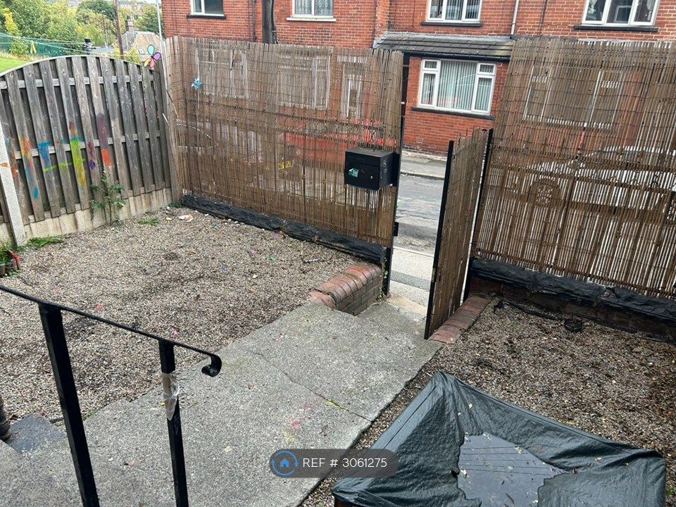 Property photo 2 of 9