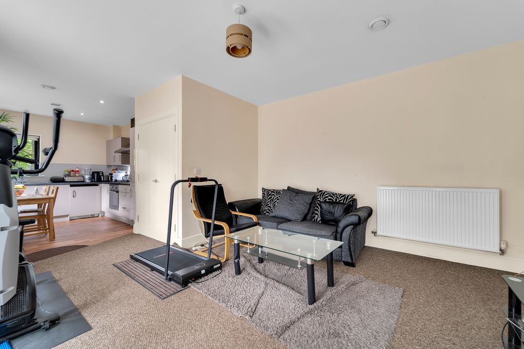 Property photo 3 of 12