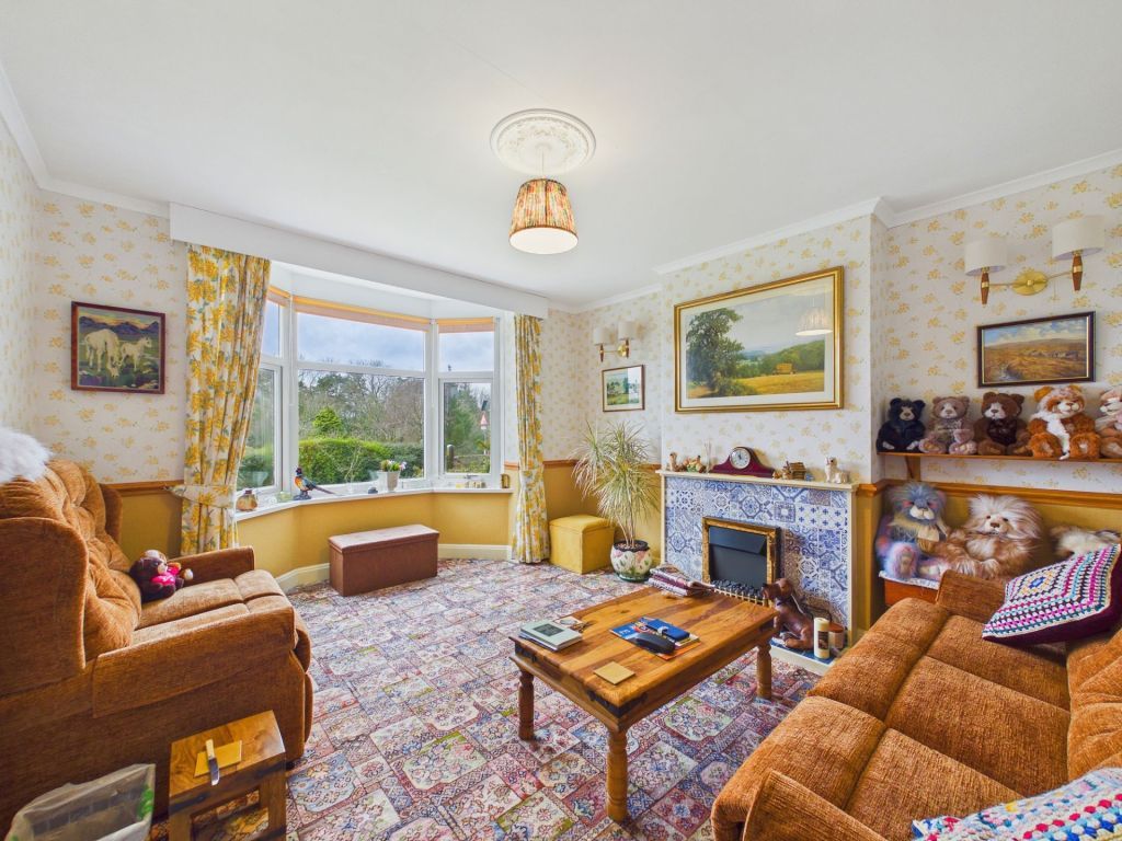 Property photo 2 of 25