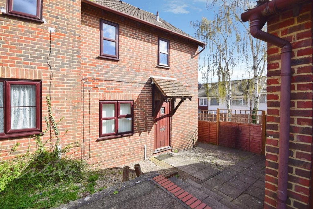 Property photo 1 of 11 Tintagal Front