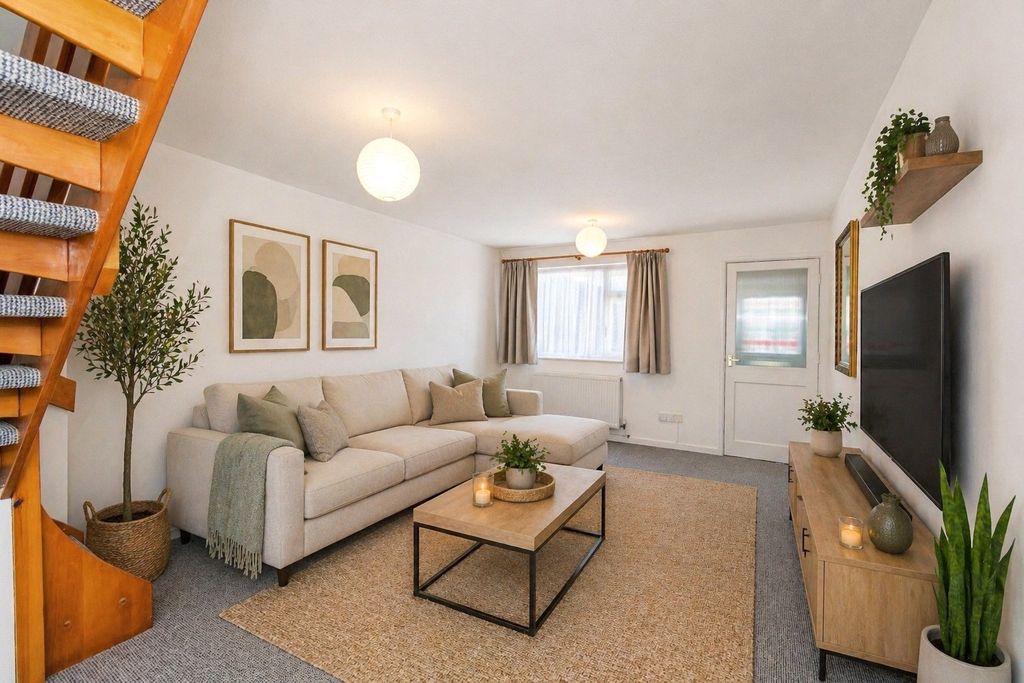 Property photo 3 of 16 Picture No. 21