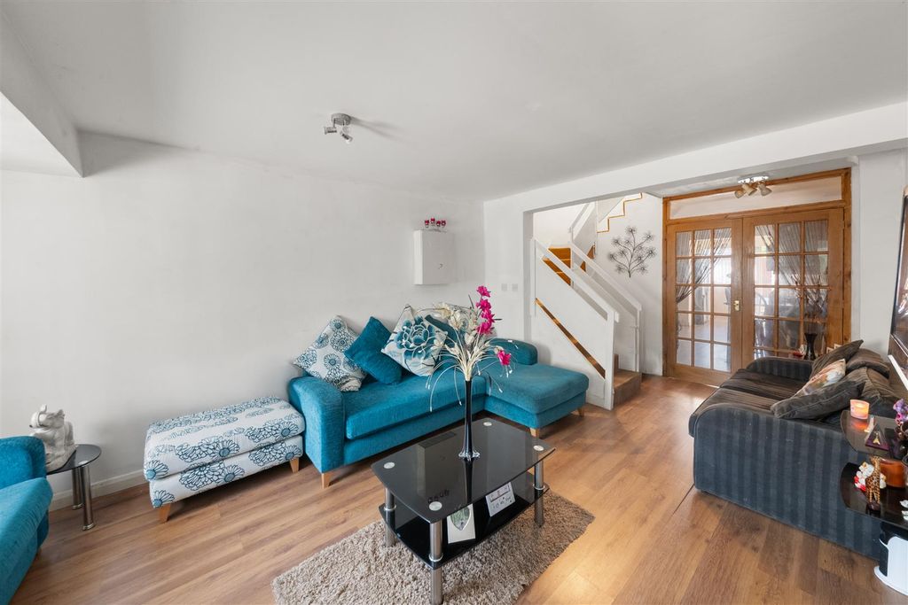 Property photo 2 of 18 2