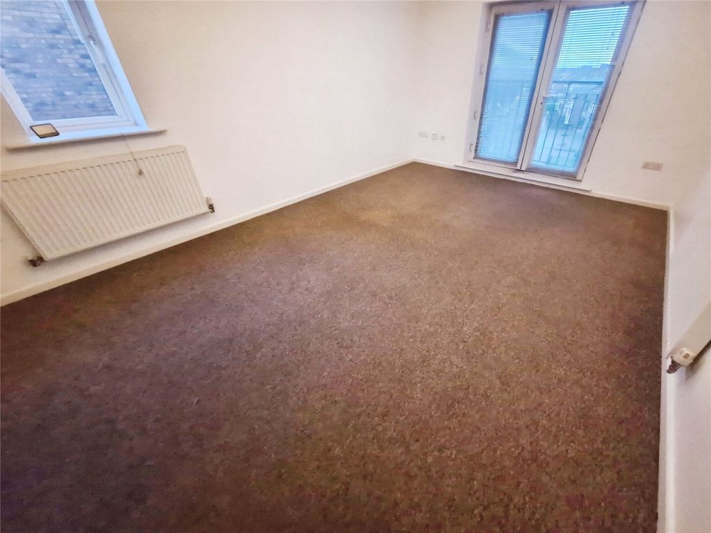 Property photo 2 of 8 Lounge