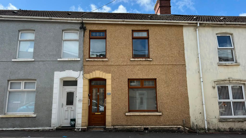 Property photo 1 of 25