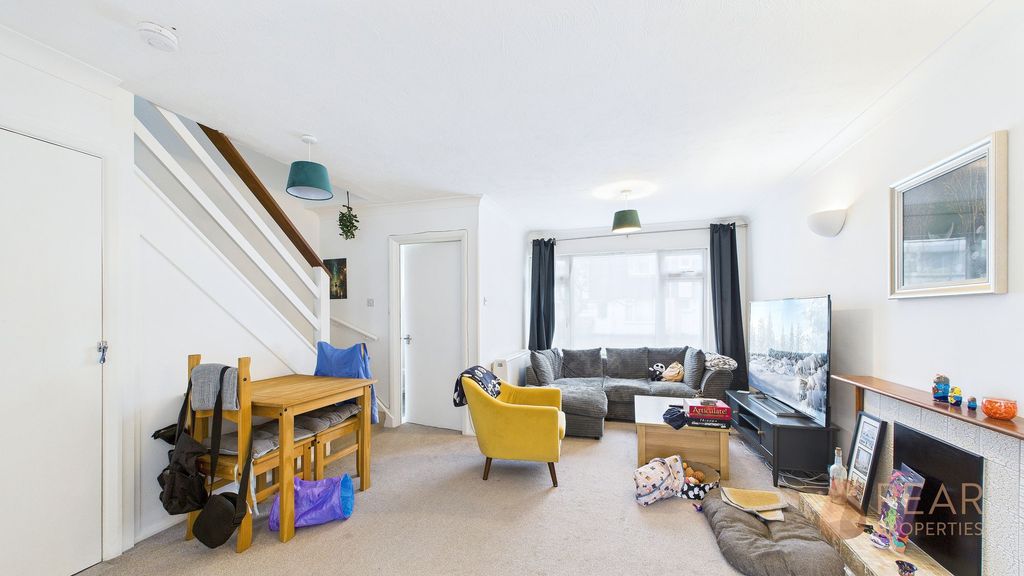 Property photo 3 of 12