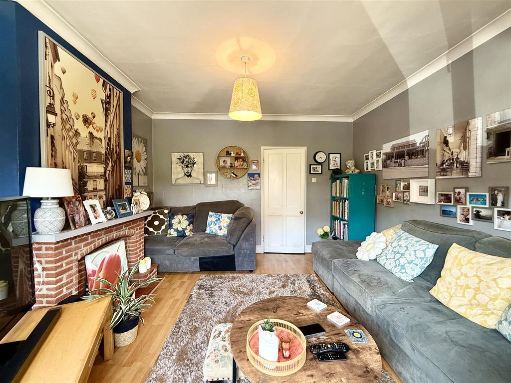 Property photo 3 of 17 3