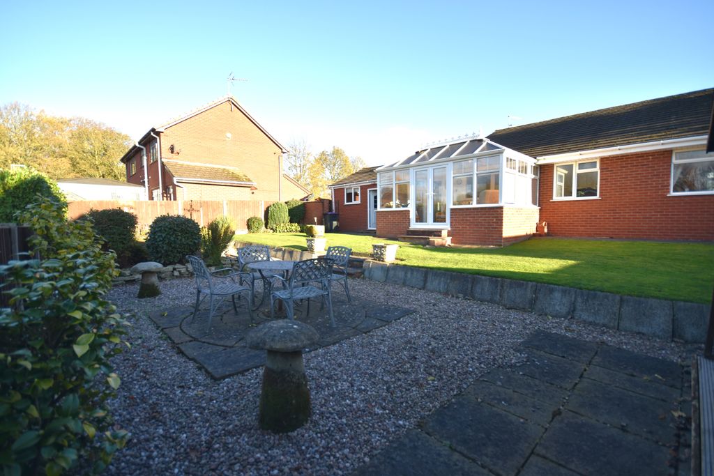 Property photo 3 of 16 Garden