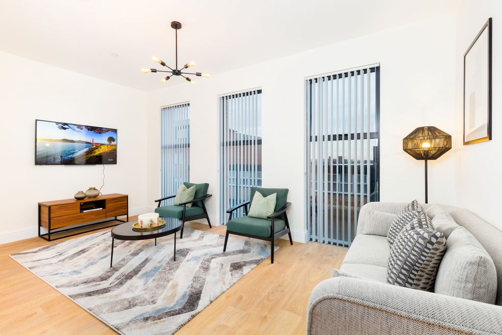 Property photo 1 of 42 3 - 4 Bed Townhouse In Sought-After Sydenham Place, Birmingham's Jewellery Quarter, B1