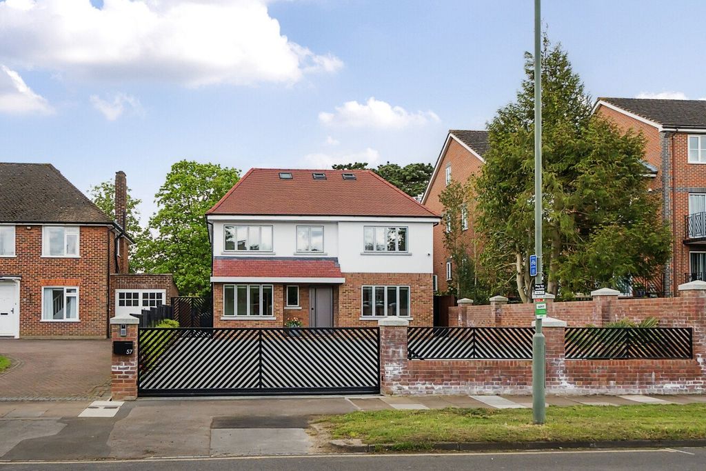 Property photo 1 of 33 Picture No. 02