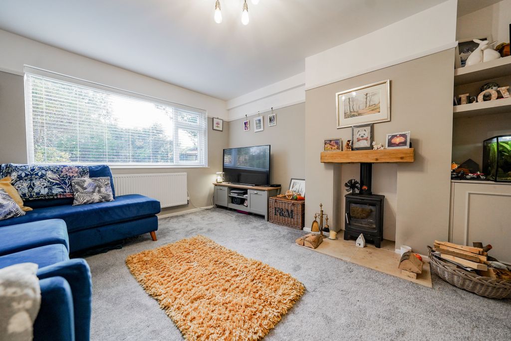 Property photo 2 of 32 Dsc00107