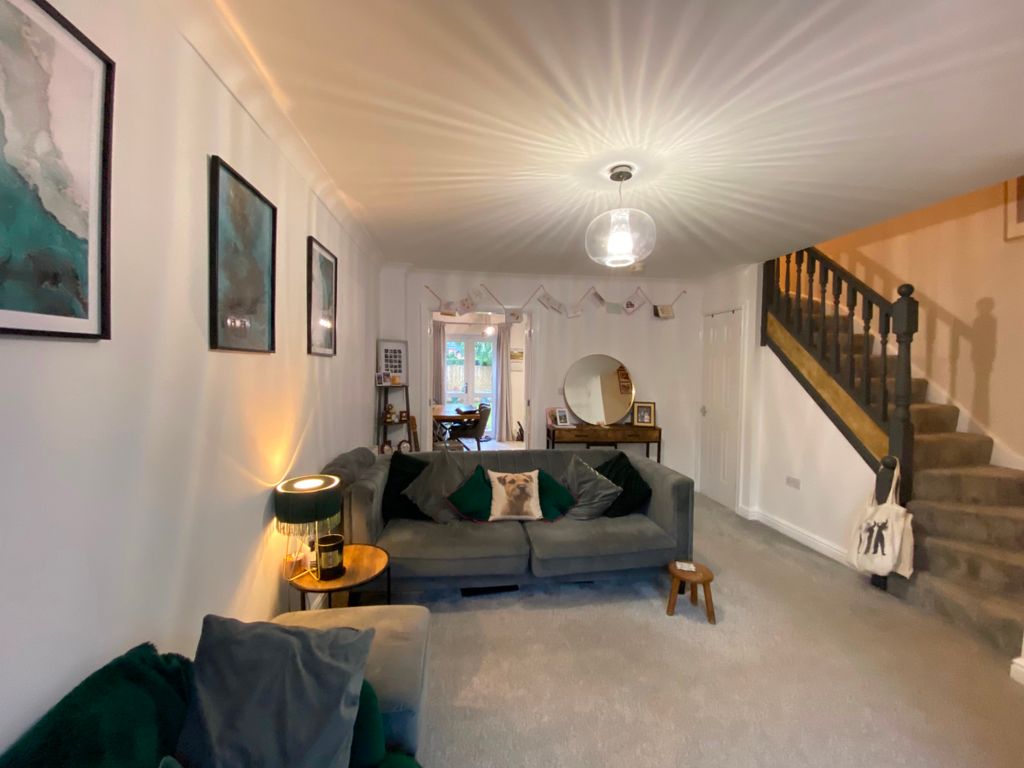 Property photo 2 of 21