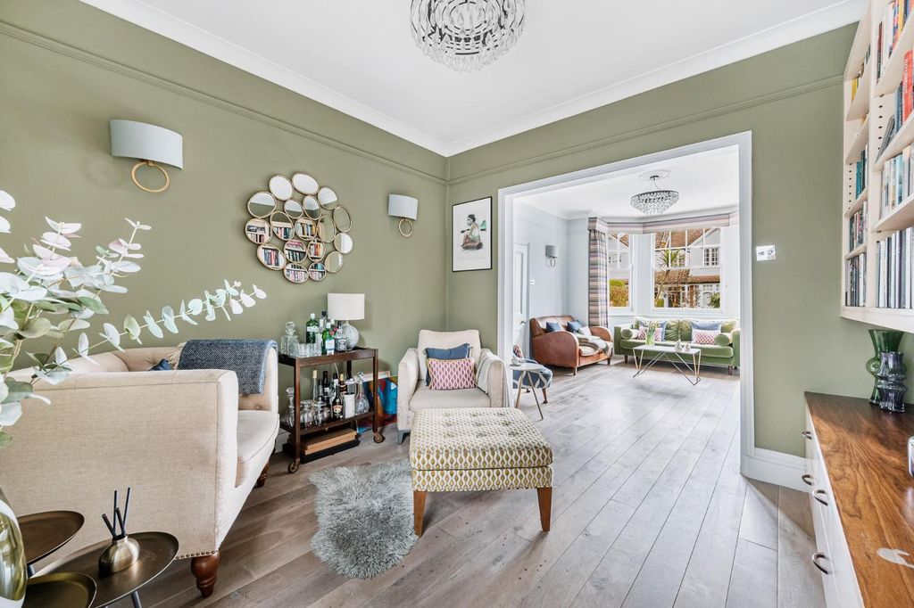 Property photo 2 of 30 25 Wilmington Avenue-5.Jpg