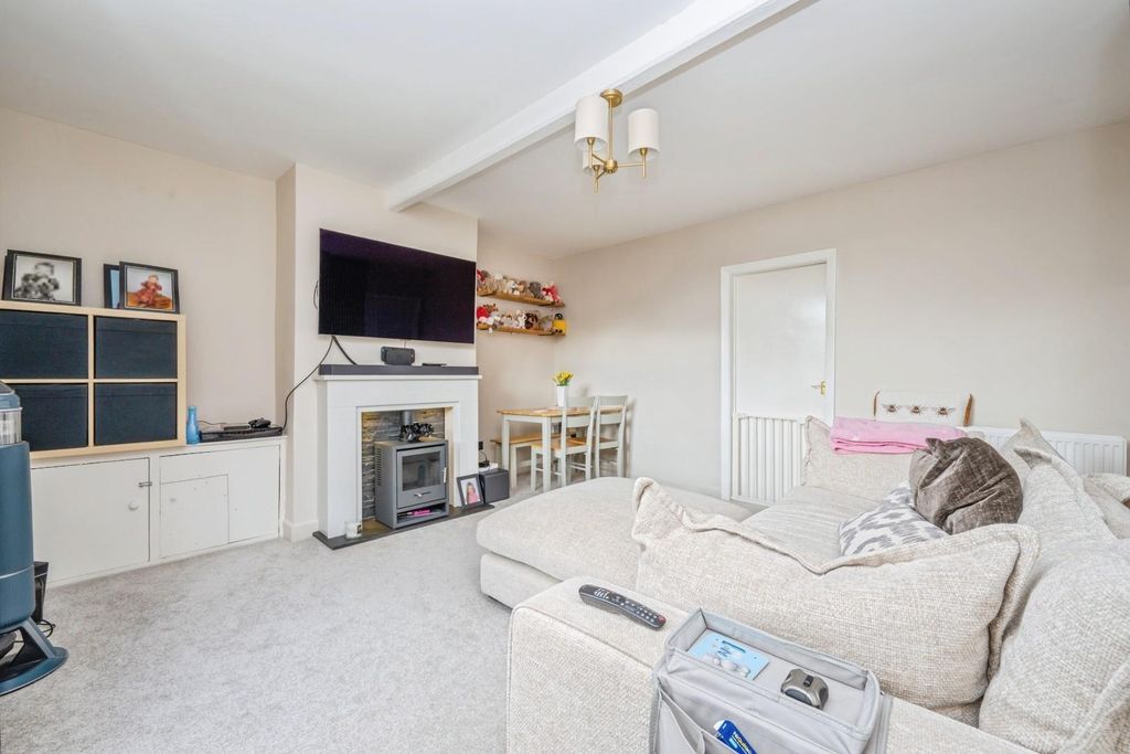 Property photo 2 of 17 26Steereavenue-12.Jpg