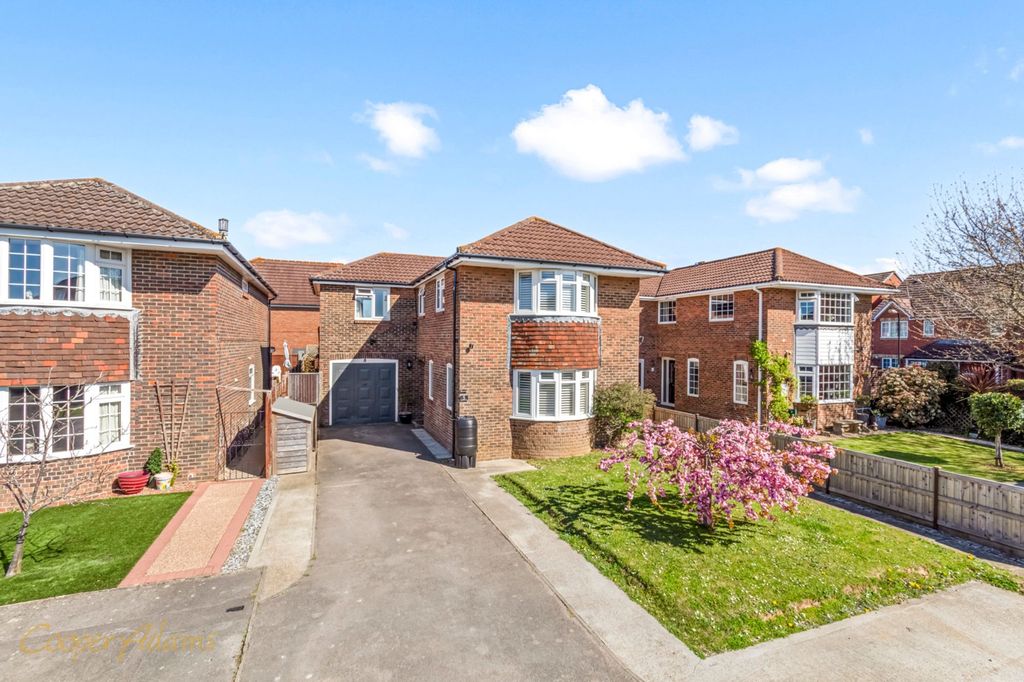 Property photo 1 of 19 Front