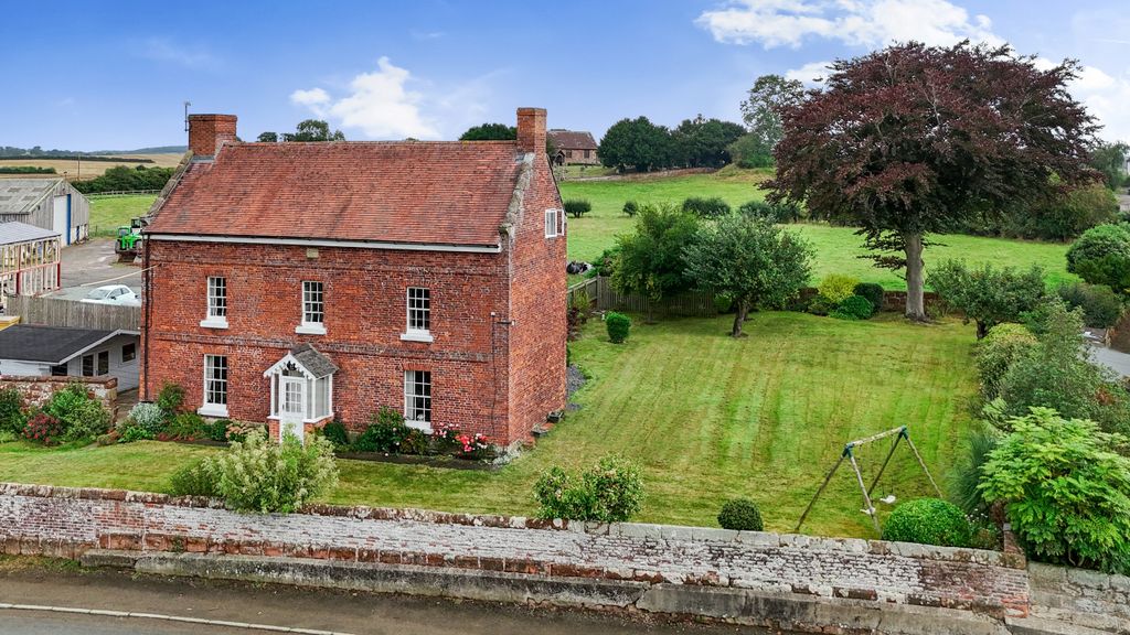 Property photo 1 of 21 66d5Baeb3A242-1175018 (1)E