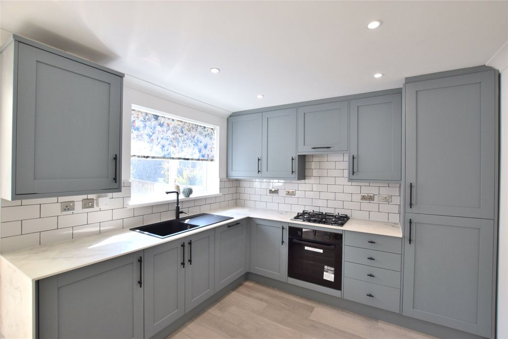 Property photo 1 of 16 Kitchen