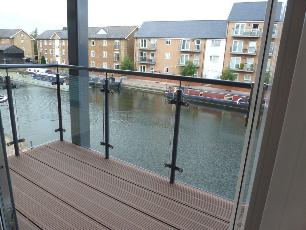 Property photo 2 of 9 Balcony