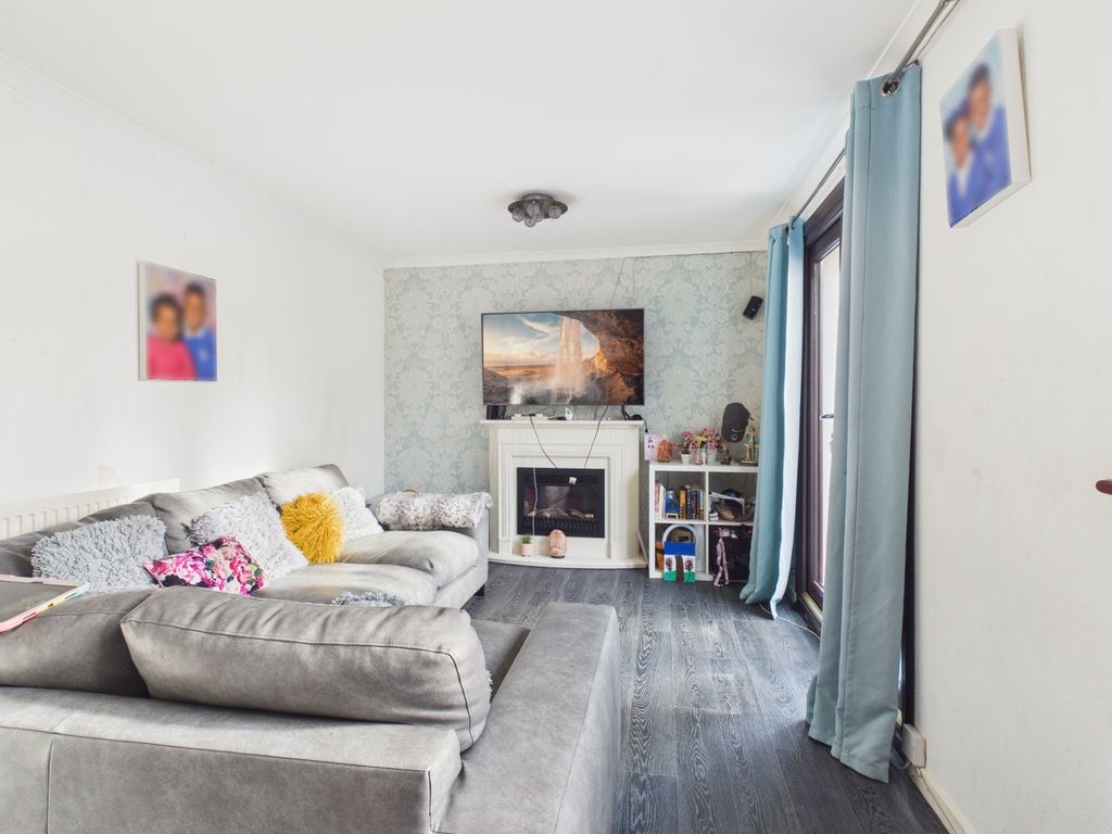 Property photo 2 of 7 Cam04922G0-Pr0113-Still010