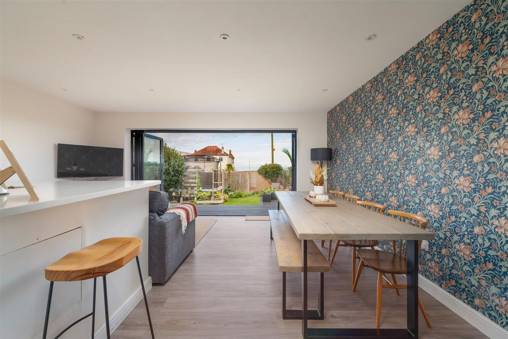 Property photo 2 of 19 Dsc_9784 Copy.Jpg