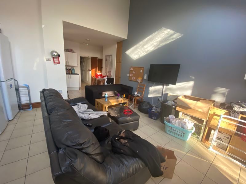 Property photo 2 of 9 Photo 3