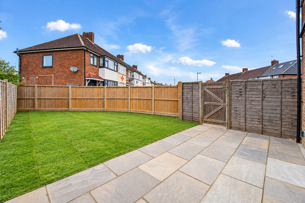 Property photo 3 of 11 9A94D1C0-BA58-4949-A786-99B1F7438445