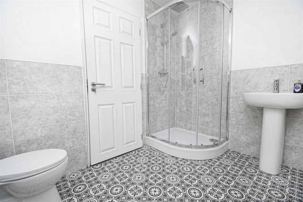 Property photo 1 of 9 11.Jpg