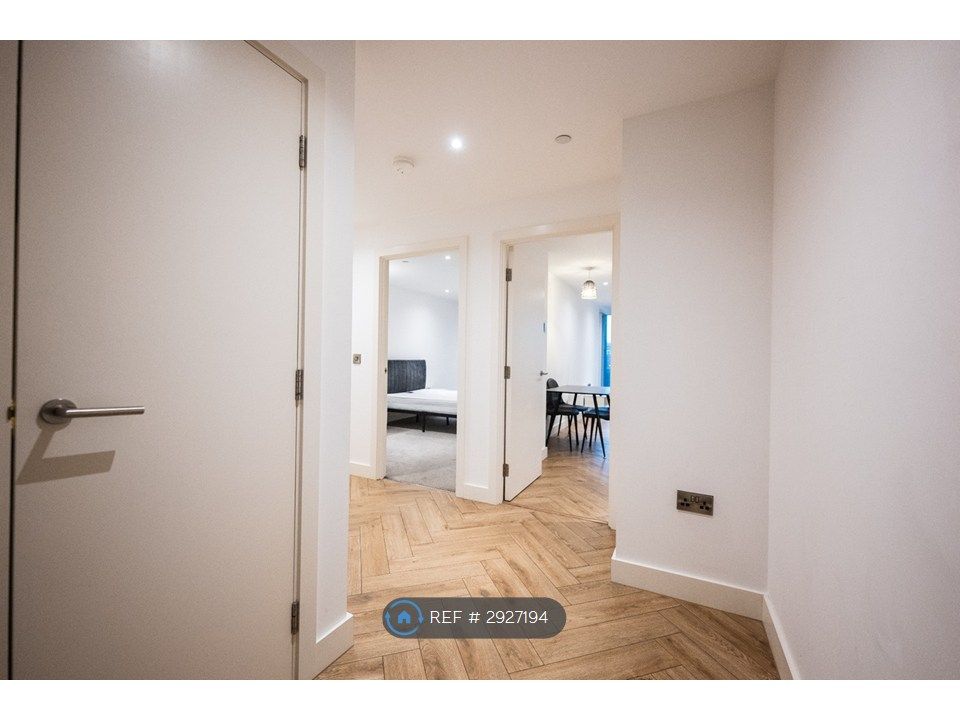 Property photo 3 of 35