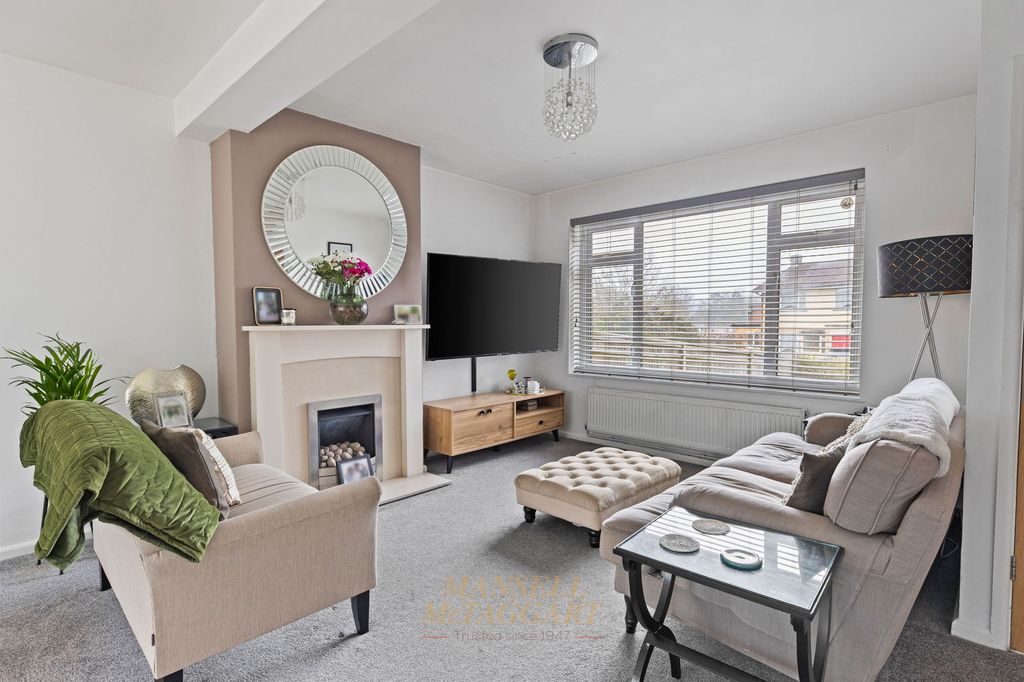 Property photo 3 of 23