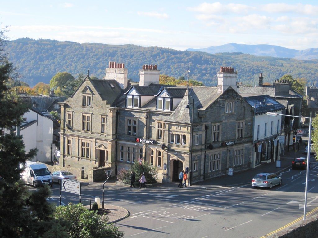 Property photo 1 of 7 Photo 4